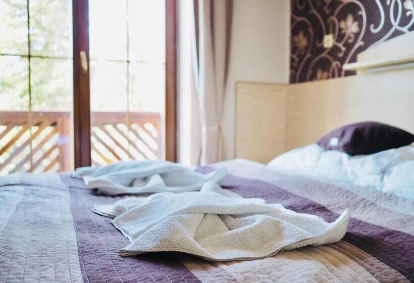 בית מלון כפרי U Loubů