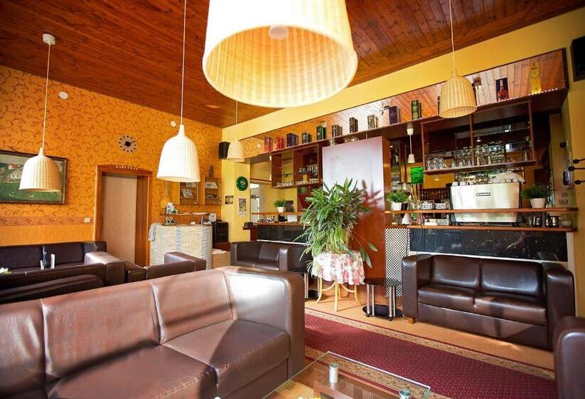 בית מלון כפרי U Loubů