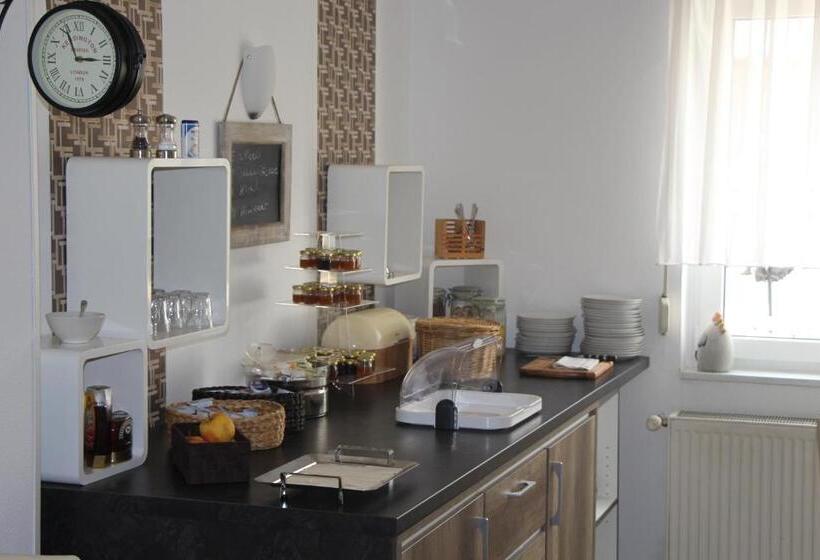 ホテル Und Restaurant Hohenzollern