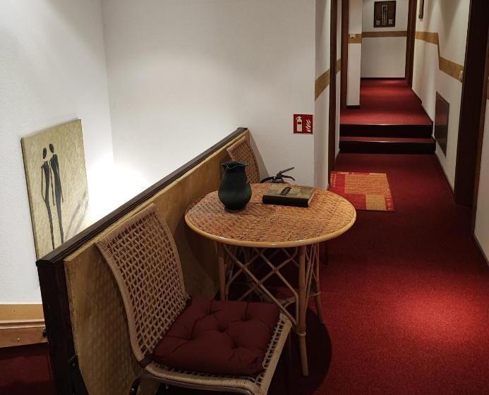 ホテル Und Restaurant Hohenzollern