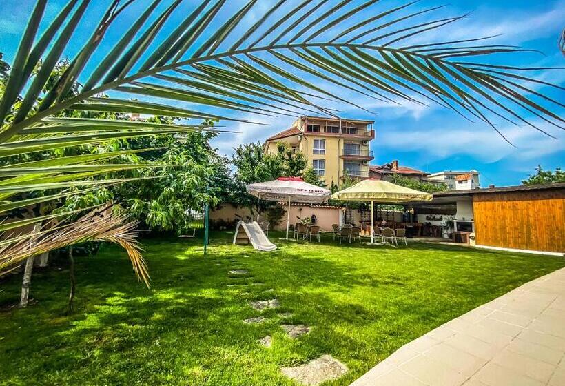 호텔 Vanessa Family