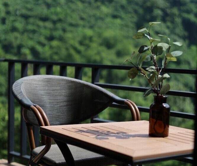 هتل Yamee Homestay Cafe