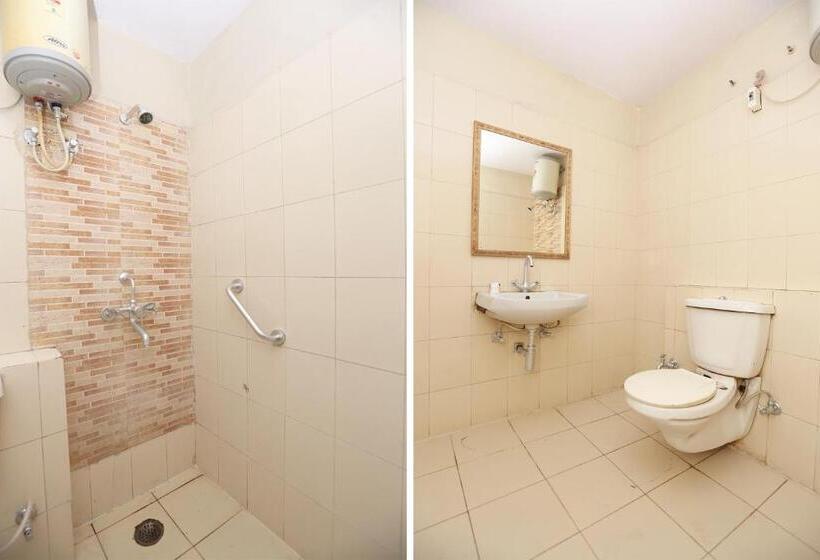 בית מלון כפרי Shri Krishna Junction