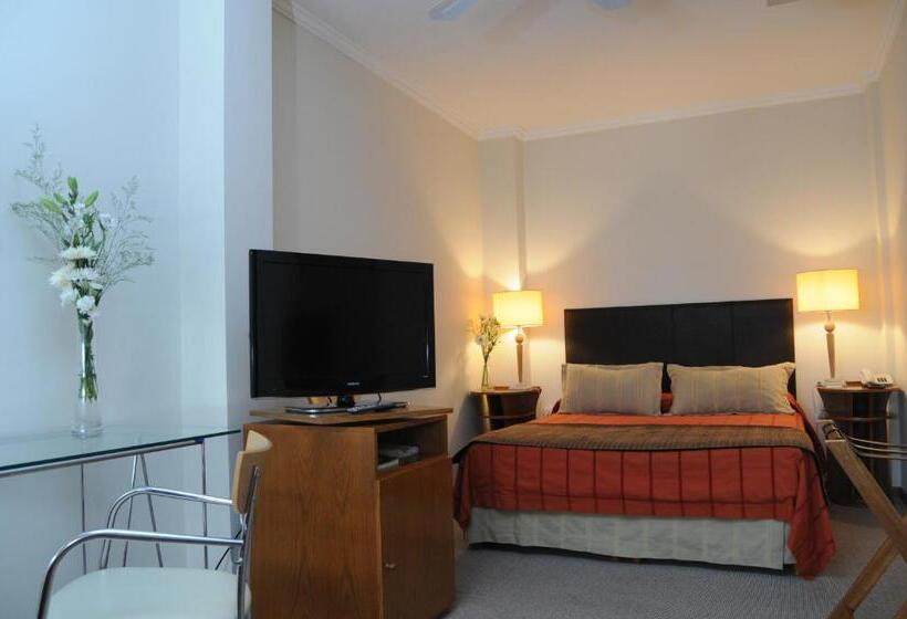 Parra Hotel & Suites