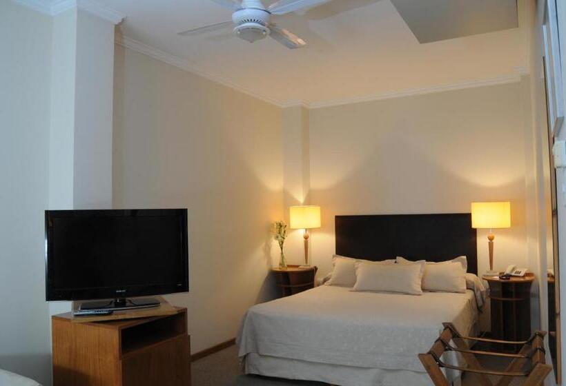 Parra Hotel & Suites