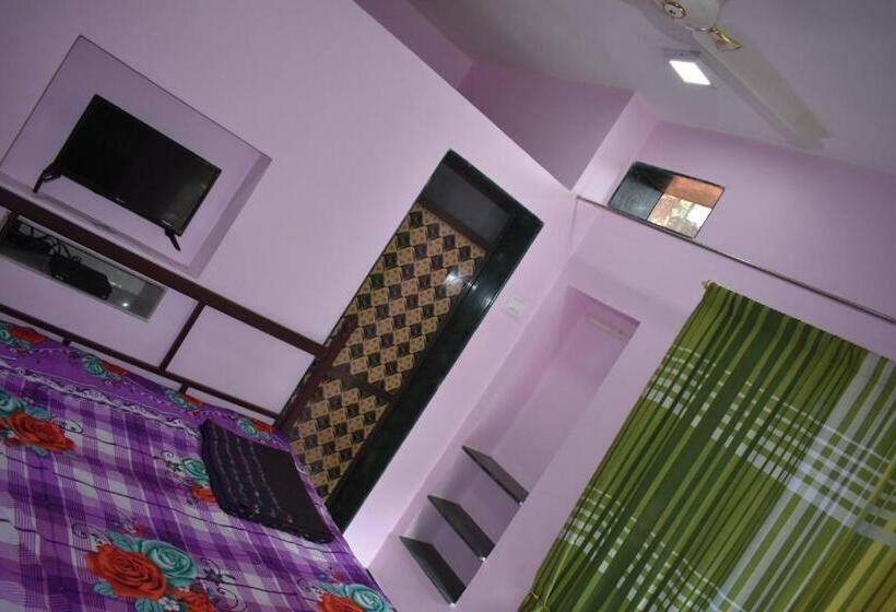 Pensjonat Adarsh Niwas