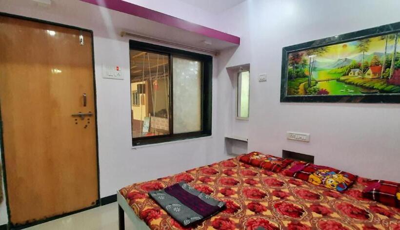 Pensjonat Adarsh Niwas