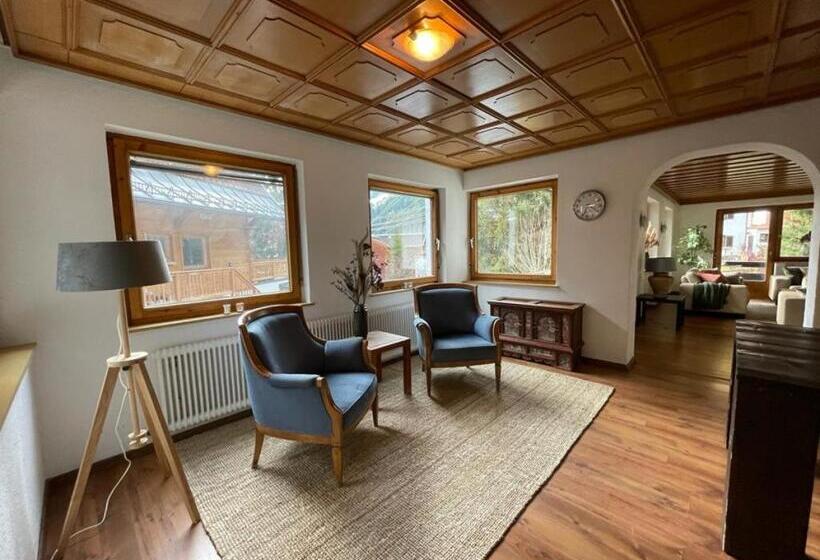 پانسیون Chalet Alber