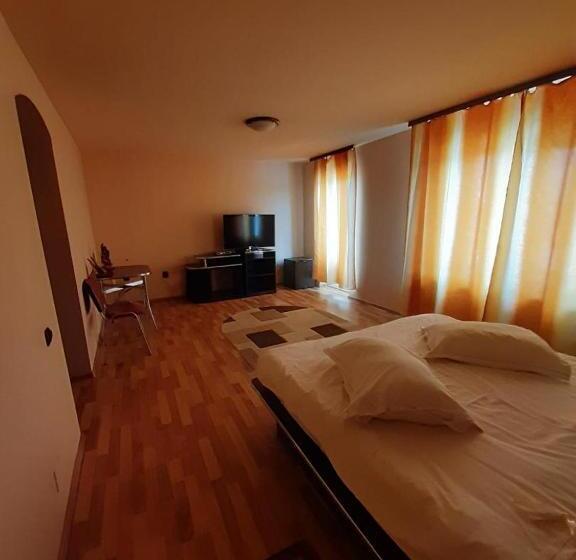 膳宿费 Complex Daniel S