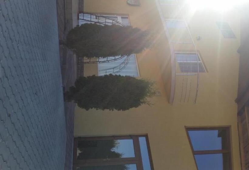 膳宿费 Complex Daniel S