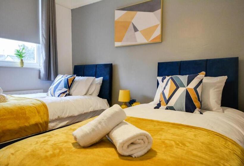 פנסיון Cosy 2bd Flat Near City And Beach   30 Percent Off Long Term Bookings