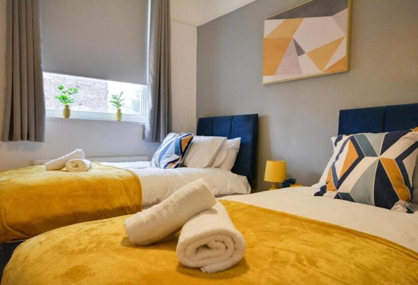 פנסיון Cosy 2bd Flat Near City And Beach   30 Percent Off Long Term Bookings