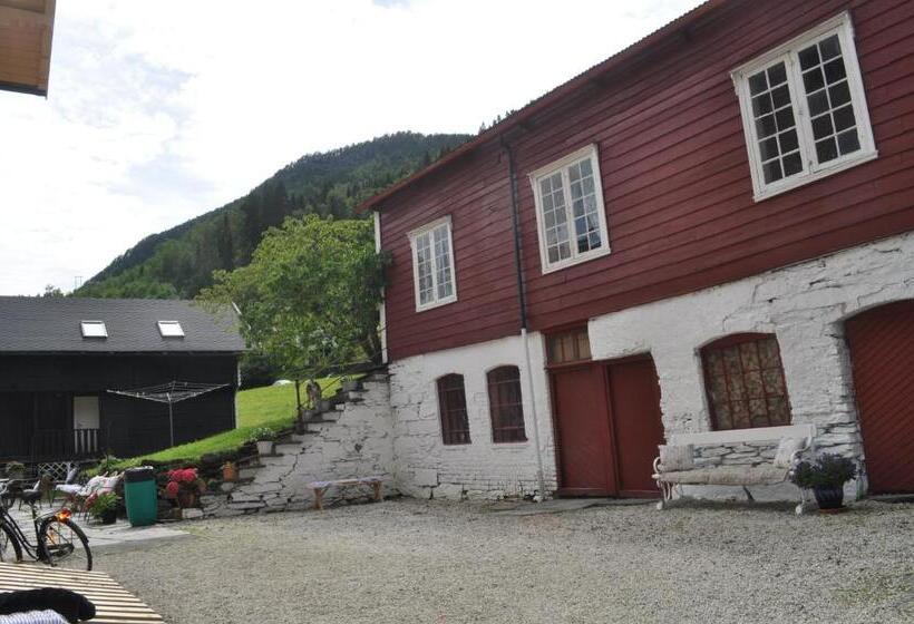 פנסיון Døsen Gård