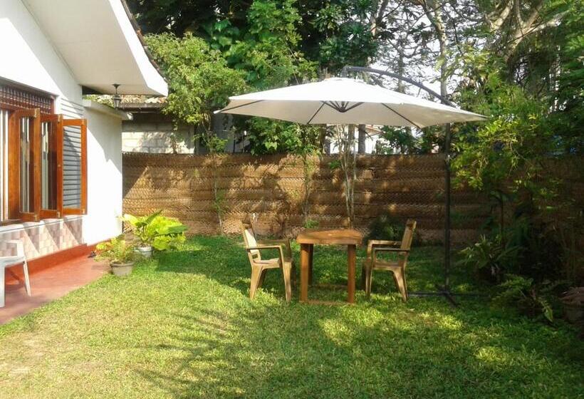 ペンション Family Guest House