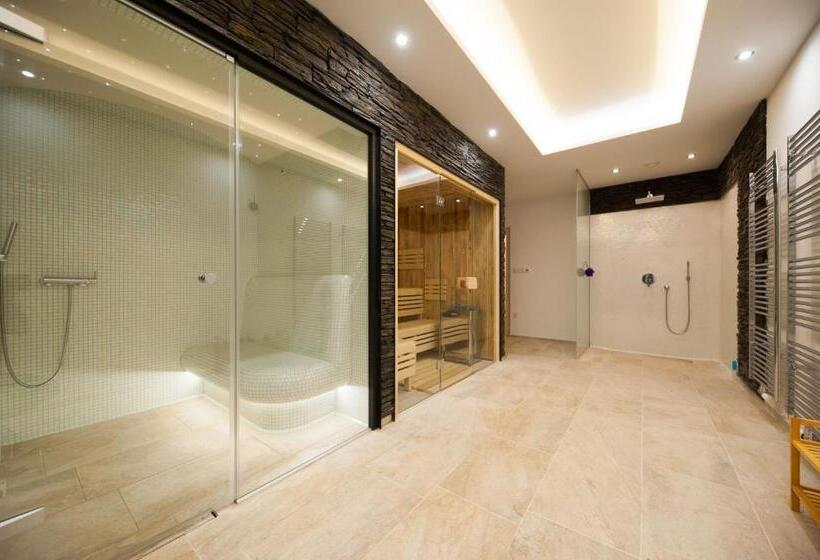 ペンション Four Seasons In Benecko