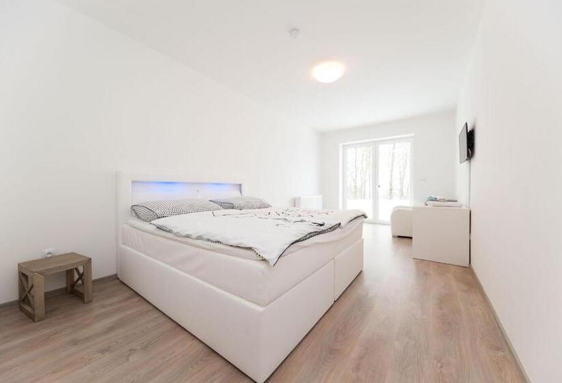 ペンション Four Seasons In Benecko