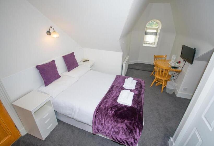 ペンション Granite City Guest House