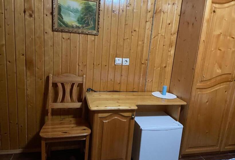 פנסיון Guest House Nad Tisou