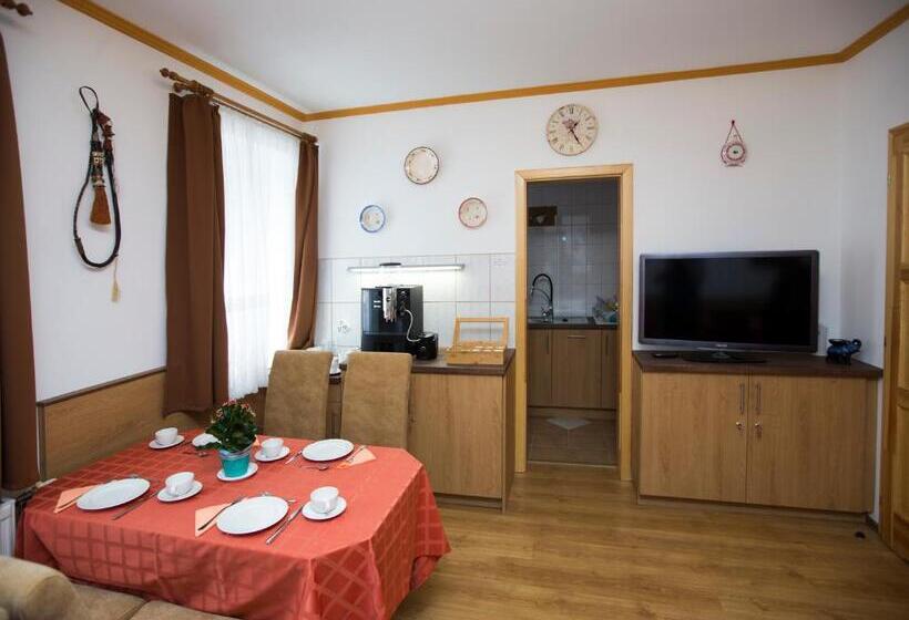 膳宿费 Hévíz Villa Familia