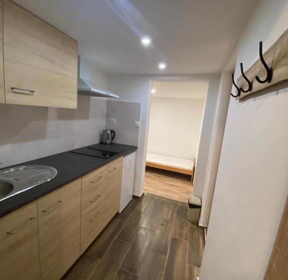 פנסיון Je Sen, Ubytování Na Horách S Bazénem A Infrasaunou