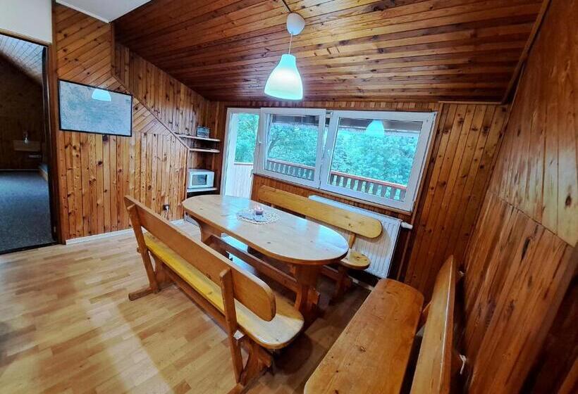 פנסיון Je Sen, Ubytování Na Horách S Bazénem A Infrasaunou