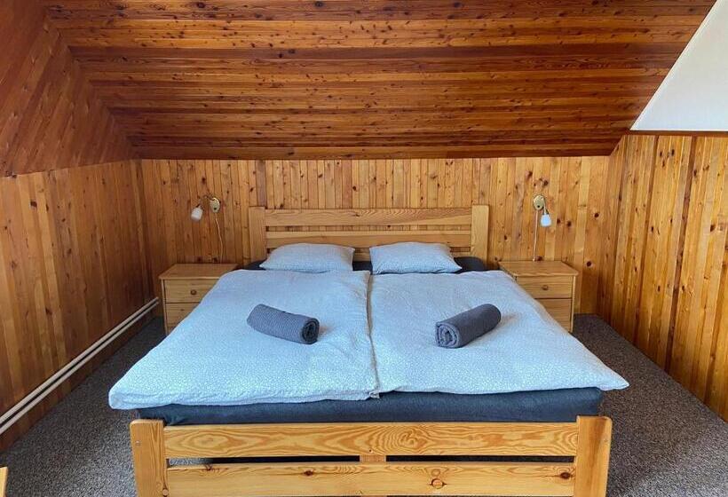 פנסיון Je Sen, Ubytování Na Horách S Bazénem A Infrasaunou