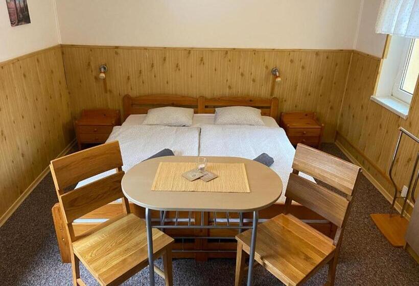 פנסיון Je Sen, Ubytování Na Horách S Bazénem A Infrasaunou