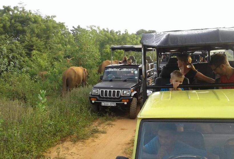 Пансион King S Elephant Cabanas & Restaurant