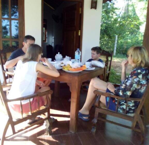 Пансион King S Elephant Cabanas & Restaurant