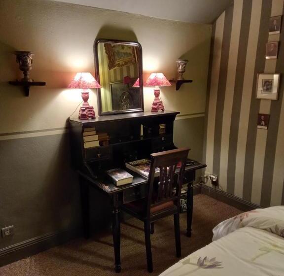 פנסיון Le Prieuré De L Auxois