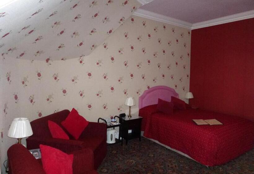 פנסיון Macdonald House