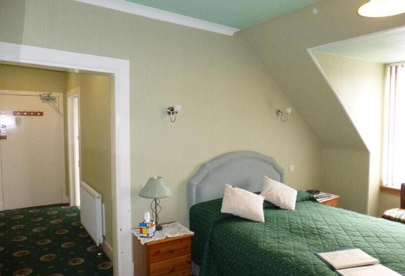 פנסיון Macdonald House