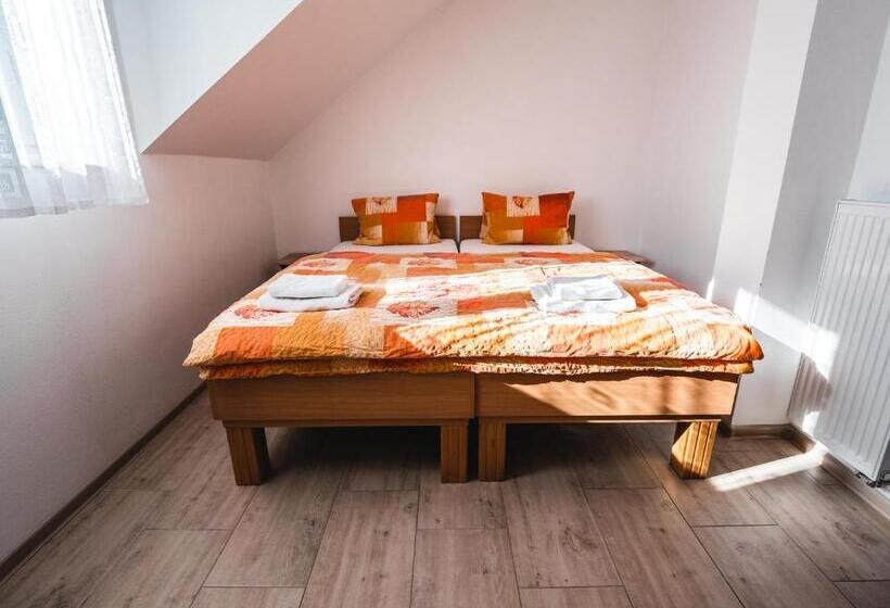 펜션 Pelikan Purkarec