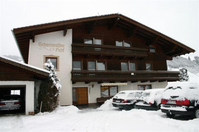 ペンション Schattwalder Hof
