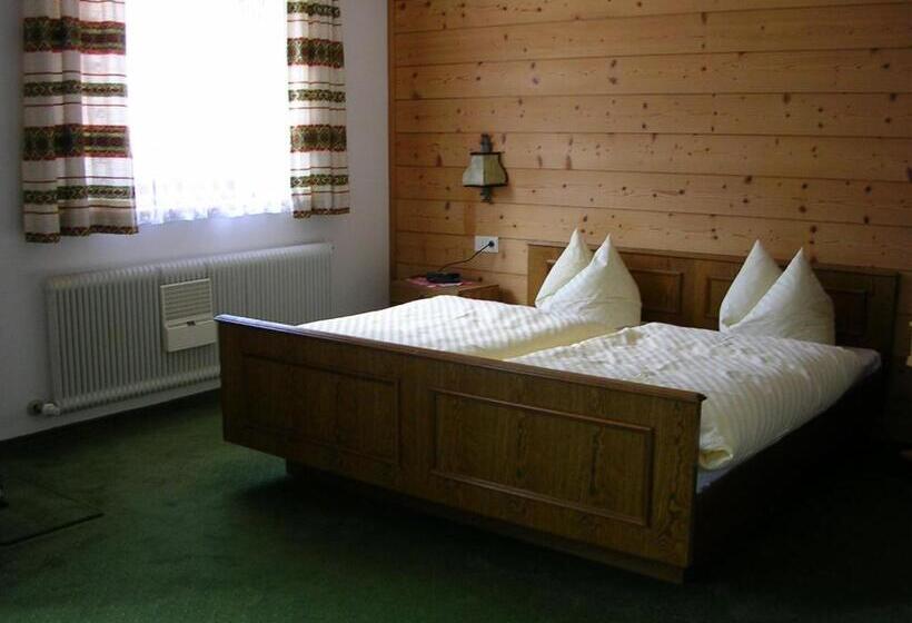 פנסיון Schattwalder Hof