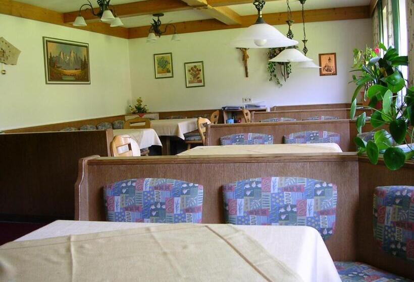 פנסיון Schattwalder Hof