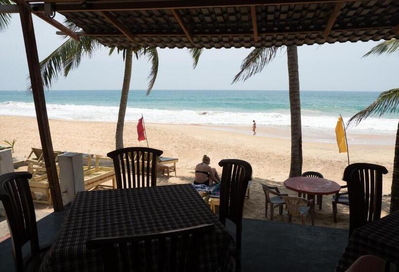 펜션 Tamaro Beach Resort