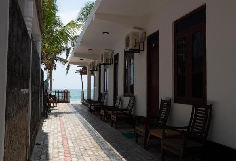 펜션 Tamaro Beach Resort