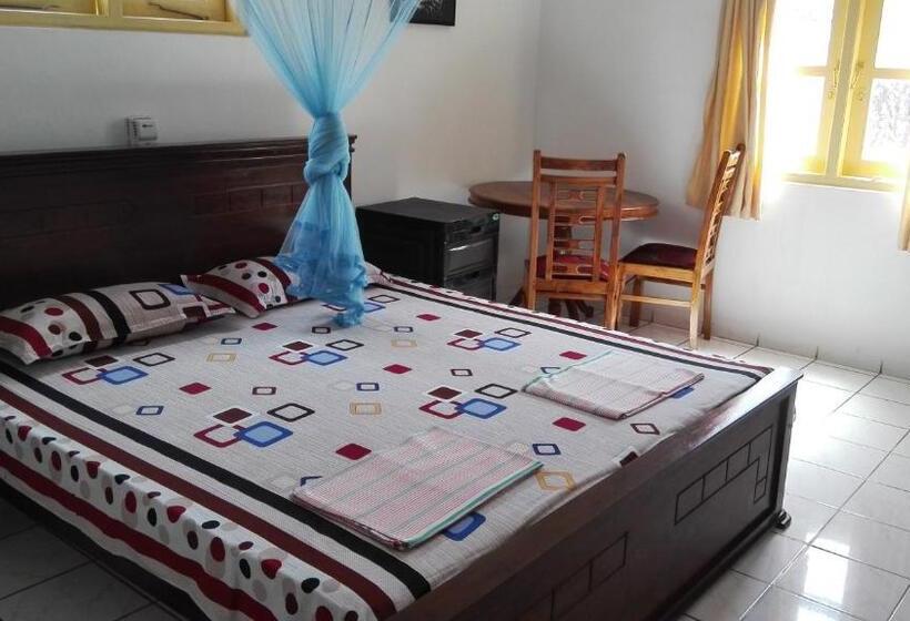 펜션 Tamaro Beach Resort