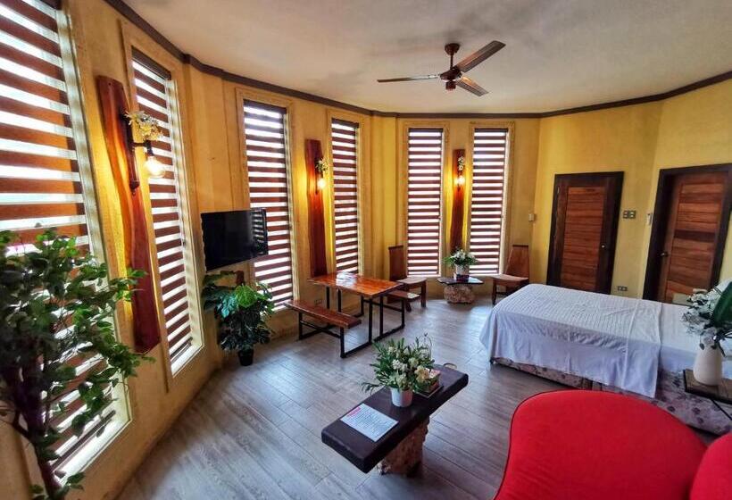 استراحتگاه Castle View Hotel Samal