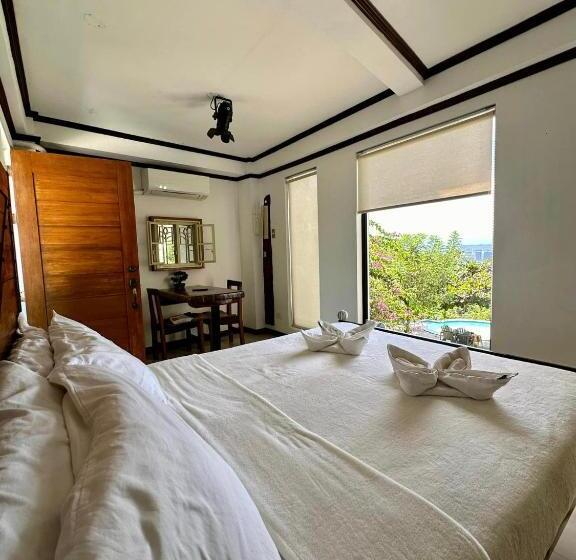 استراحتگاه Castle View Hotel Samal