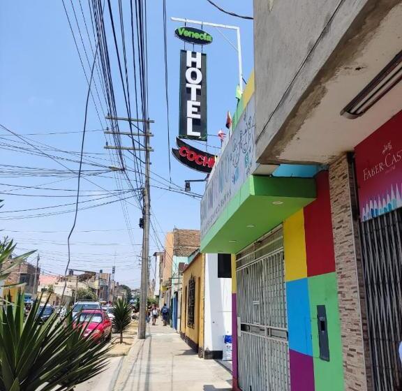 Venecia Hotel Carrion