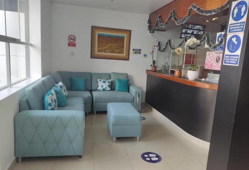 Venecia Hotel Carrion