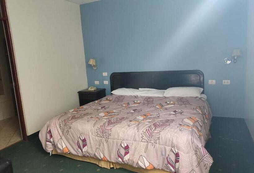 Venecia Hotel Carrion