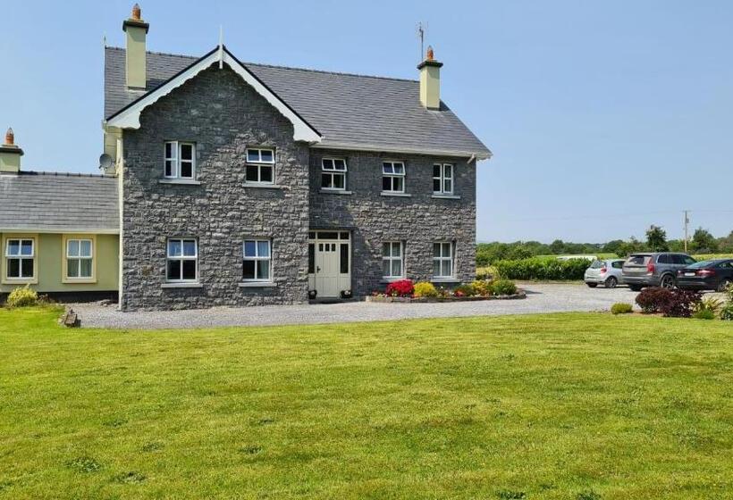 Whitethorn Lodge, Bed & Breakfast, Lackafinna