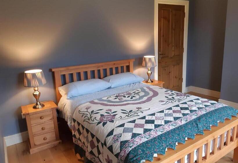 Whitethorn Lodge, Bed & Breakfast, Lackafinna
