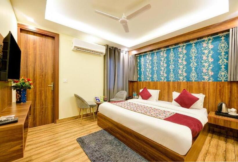 Airport Hotel De Rosewood