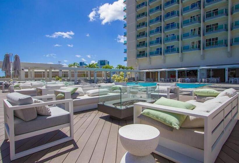 הוסטל Amazing Hotel Room With Ocean Views 1419