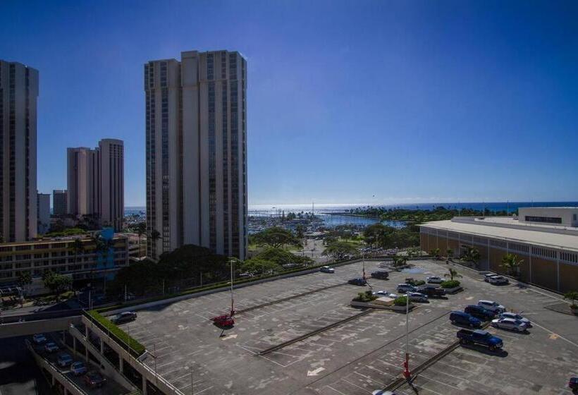 הוסטל Amazing Hotel Room With Ocean Views 1419