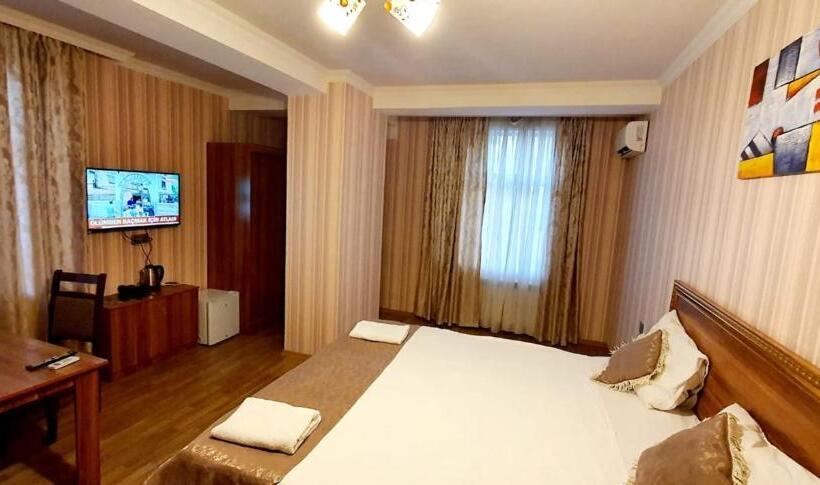 هاستل Ariva Center Econom